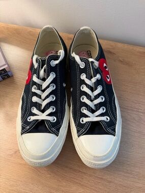 Comme des garcon Converse Play navy Low Top Sneakers with Red Heart Graphic
